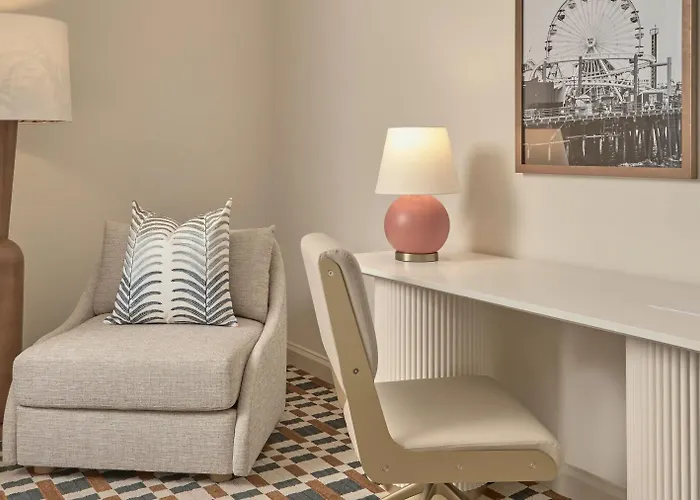 Hyatt Centric Delfina Santa Monica