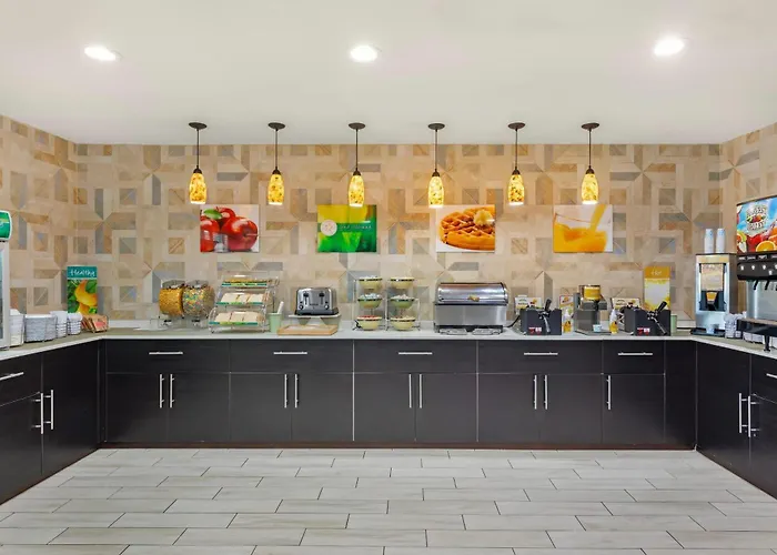Quality Inn & Suites Plano East - Richardson