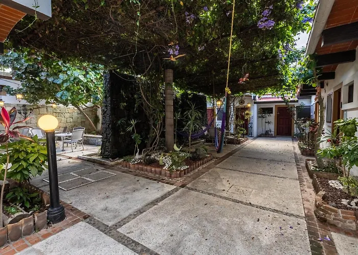 Las Mariposas Hotel & Studios