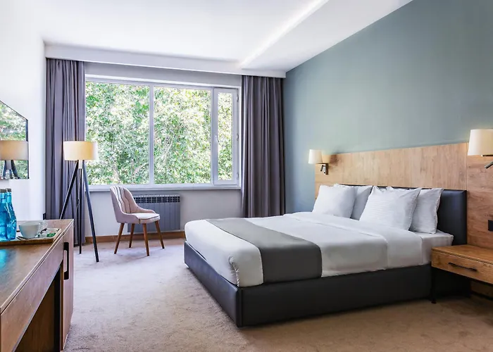 Pet Friendly hotel: Grand Nur Hotel