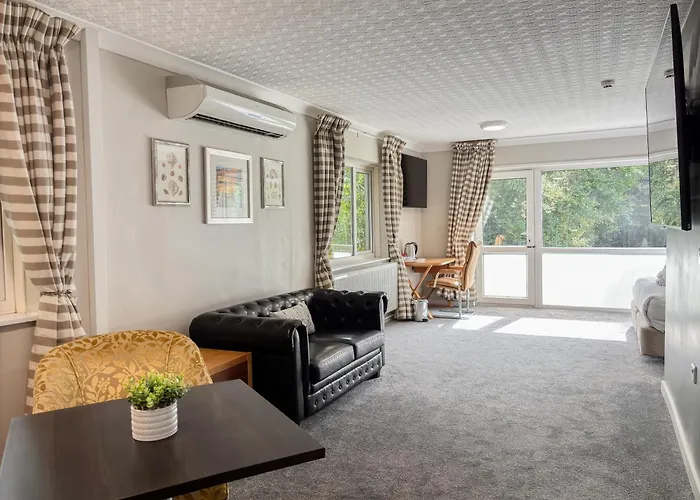 Ivy Bush Royal Hotel By Compass Hospitality