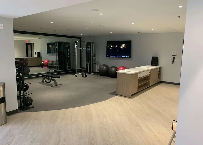 Doubletree By Hilton Tampa Rocky Point Waterfront