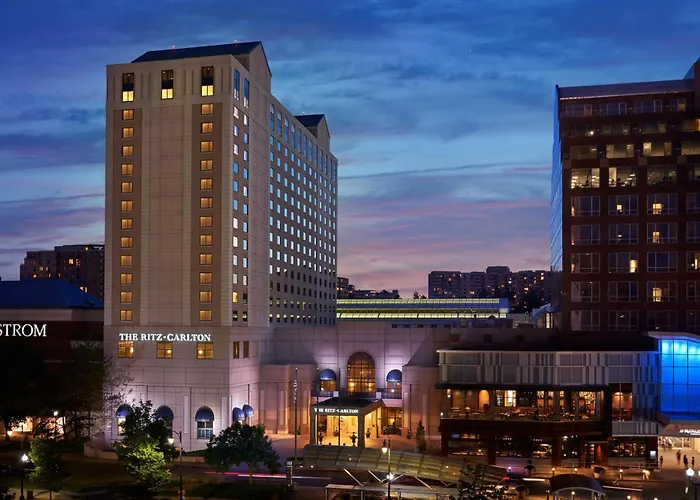 Pets Allowed Hotel Ritz Carlton, Pentagon City