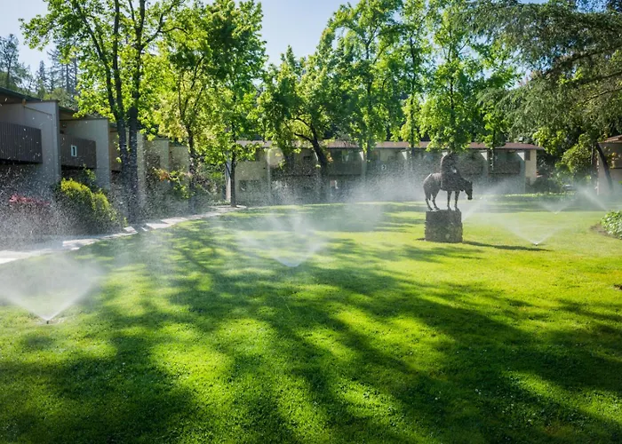Los Gatos Lodge