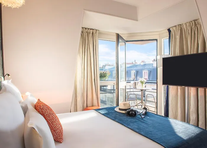 5 star hotel: Hotel Yllen Eiffel