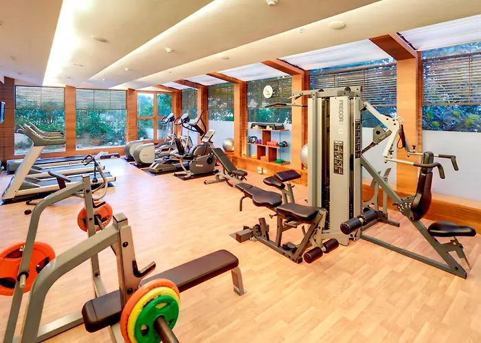 Luxury hotel only: Kenilworth Hotel, Kolkata