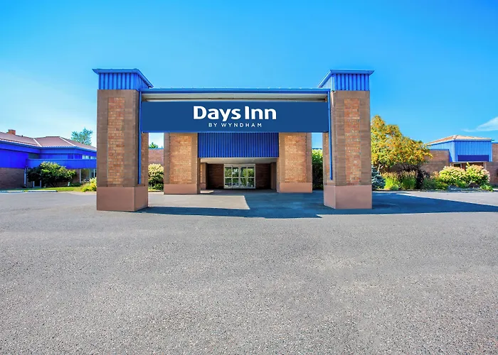 Pet Friendly hotel: Days Inn By Wyndham Sudbury & Conference Centre