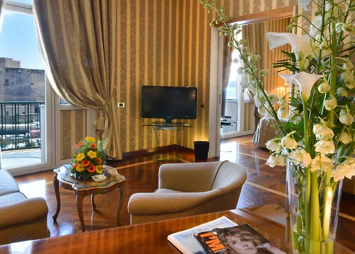 Hotel mit Pool: Grand Hotel Vesuvio