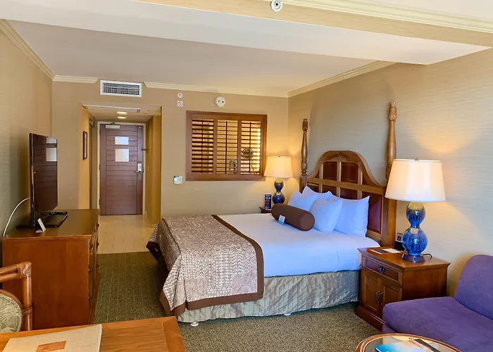 Outrigger Reef Waikiki Beach