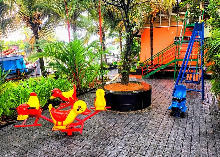 Lake Paradise Boutique Resort