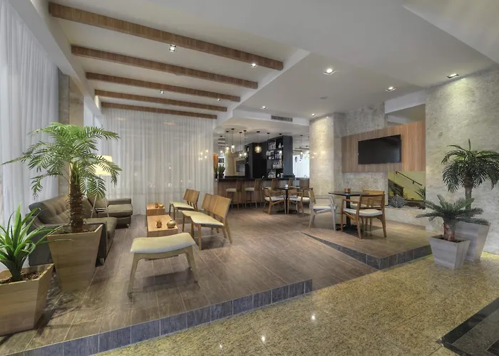 Hotel Deville Business Maringá