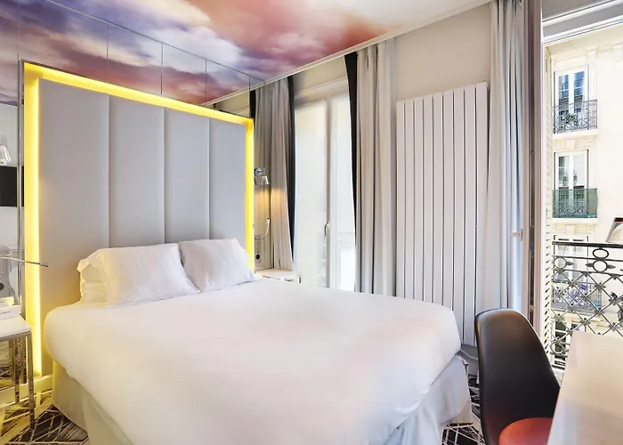 Hotel cerca del colegio: Nouvel Hotel Eiffel