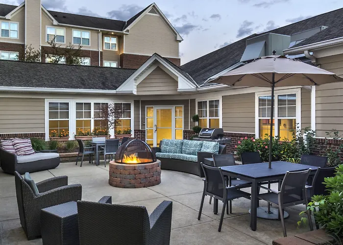 Pet Friendly hotel: Residence Inn Pittsburgh Cranberry Township