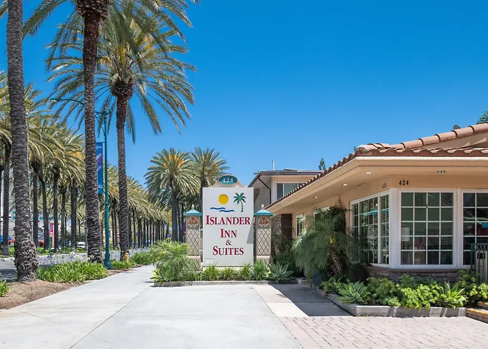 Motel: Anaheim Islander Inn And Suites Near Park And Convention Center