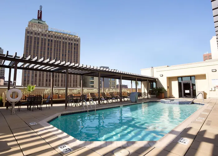 Drury Inn & Suites San Antonio Riverwalk
