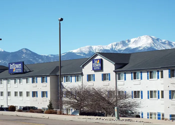 Cheap hotel: Intown Suites Extended Stay Colorado Springs