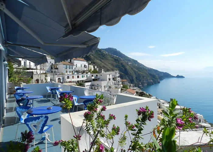 Hotel Holiday