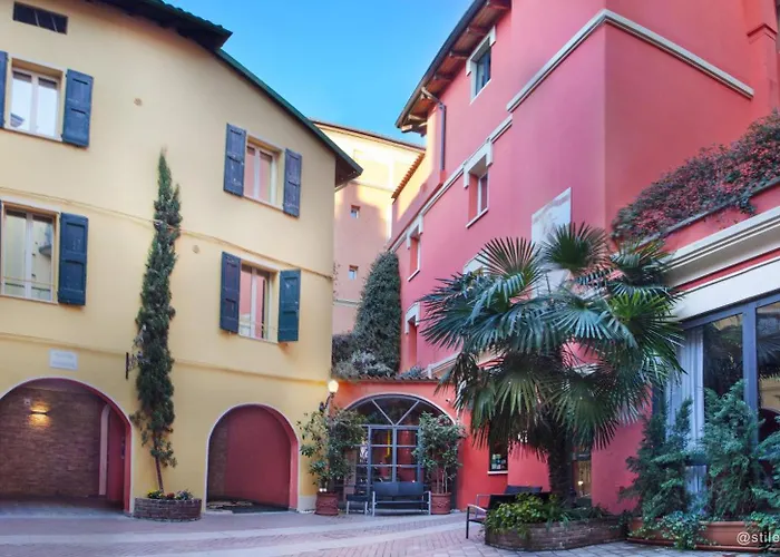 Hotel Con Piscina Il Guercino