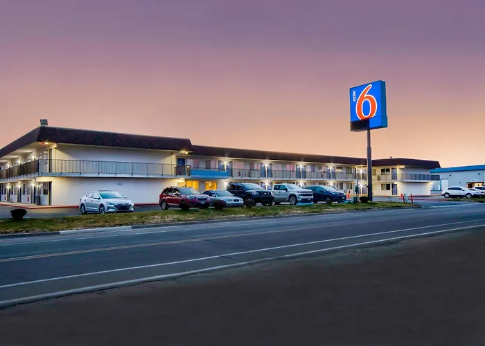 Cheap hotel: Motel 6-Farmington, Nm