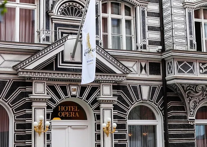 Romantic hotel: Hotel Opera