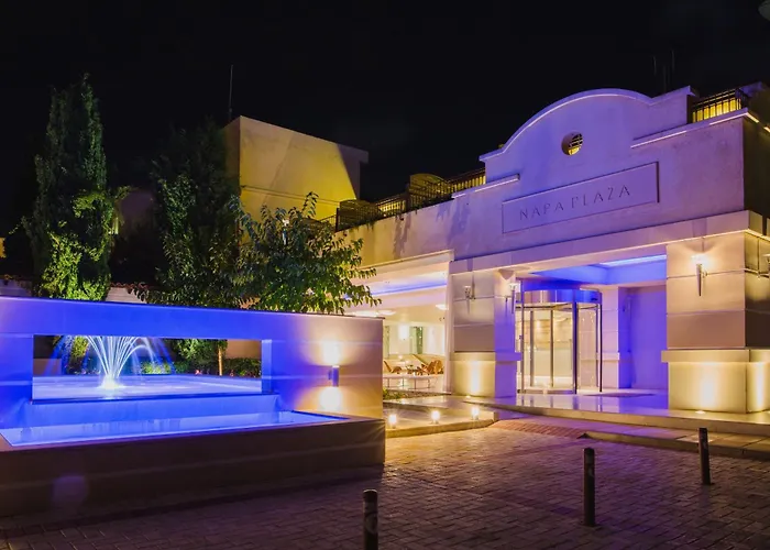 Napa Plaza (Adults Only)
