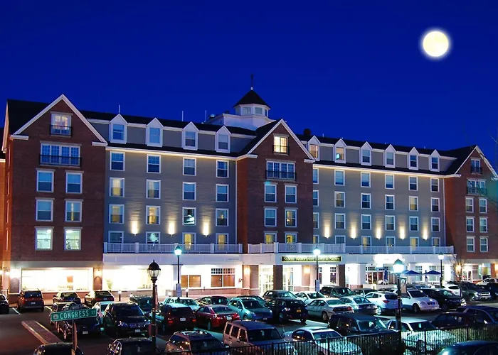 Salem Waterfront & Suites