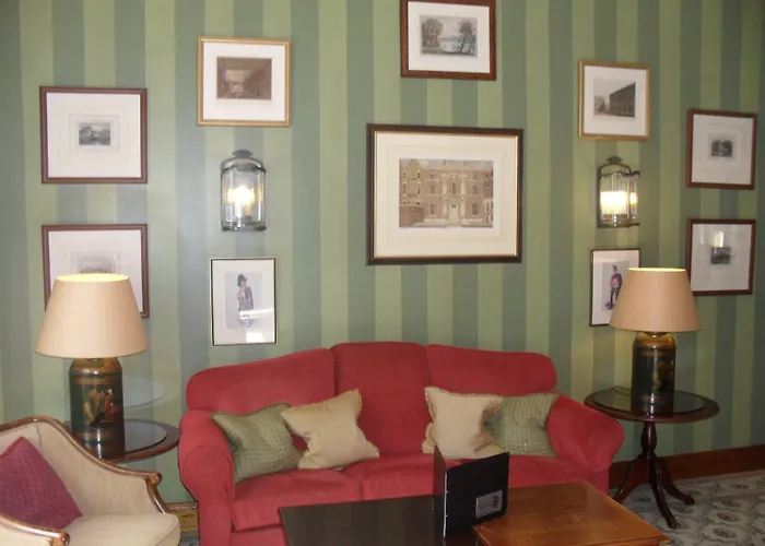 Cotswold Lodge Hotel