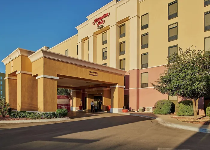  Hampton Inn