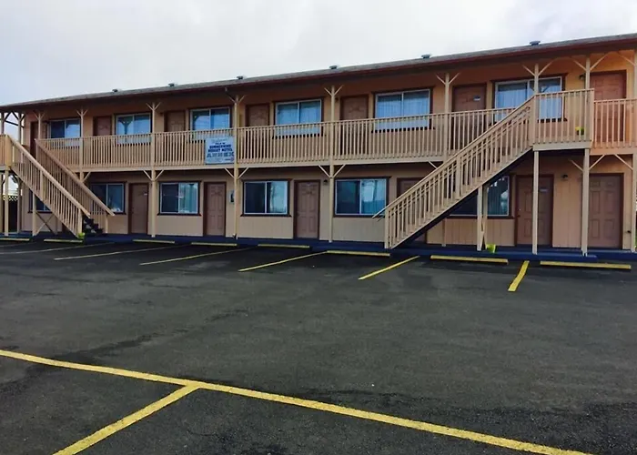 Cheap hotels Summer Wind Budget