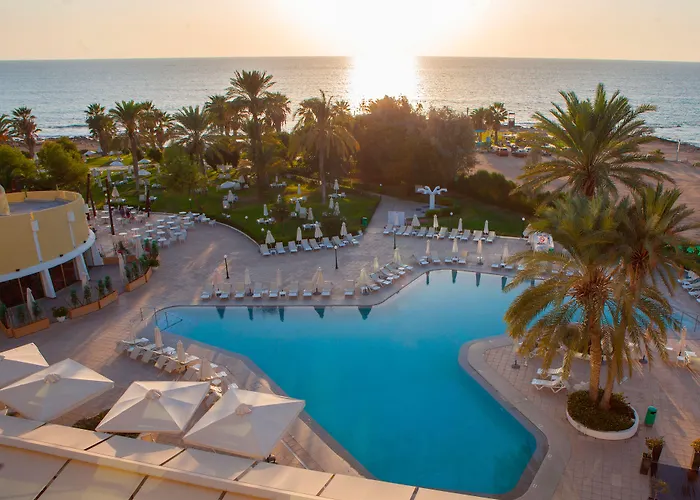 4 star hotel: Louis Imperial Beach