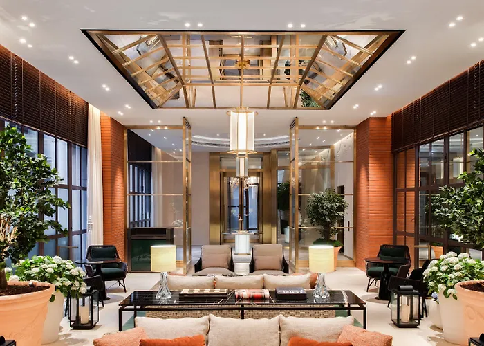 Romantic hotel: Lanson Place Causeway Bay, Hong Kong