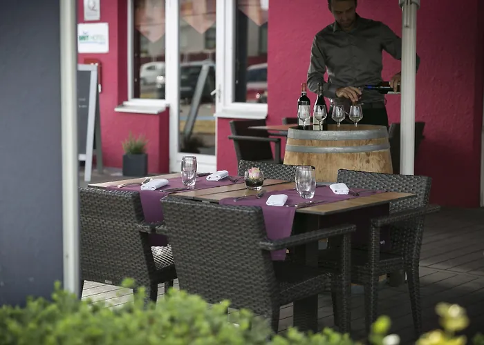 Cheap hotel: Brit Hotel Rennes Le Castel