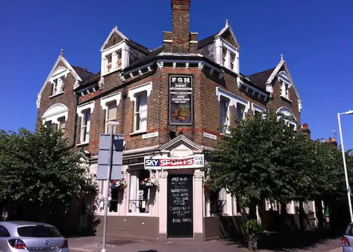 Hotels Close to Airport Forest Gate - Free Parking Limited Spaces