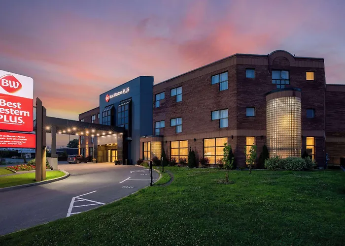 Family Hotel: Best Western Plus Montreal East