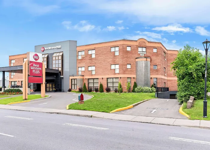 Family Hotel: Best Western Plus Montreal East