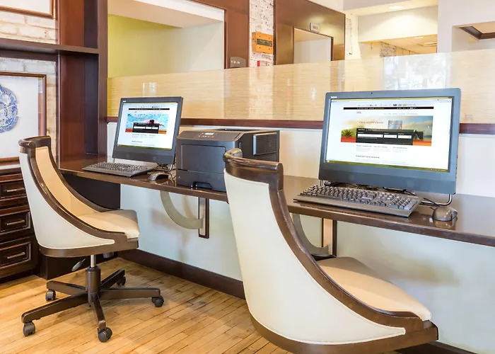 Staybridge Suites Savannah Historic District By Ihg