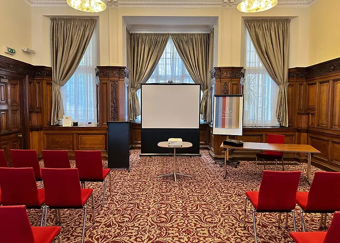 Leopold Hotel