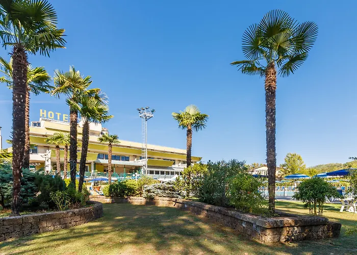 Country Club