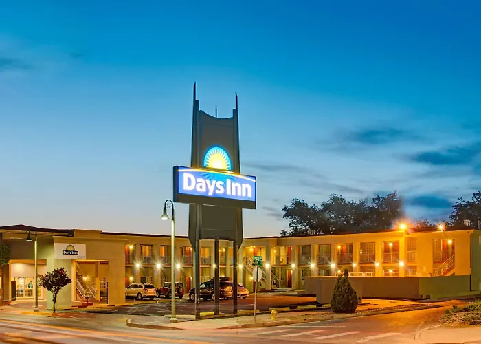 Resorts Guide Days Inn By Wyndham Albuquerque Downtown