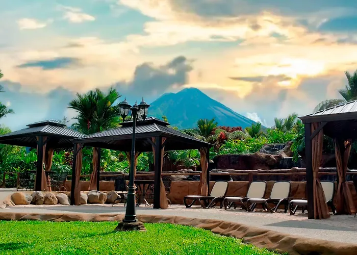 Hot Tub in Room Volcano Lodge, & Thermal Experience
