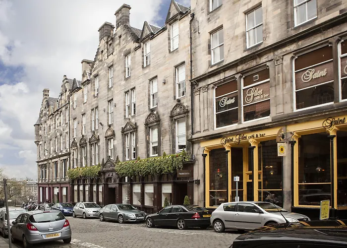 Fraser Suites