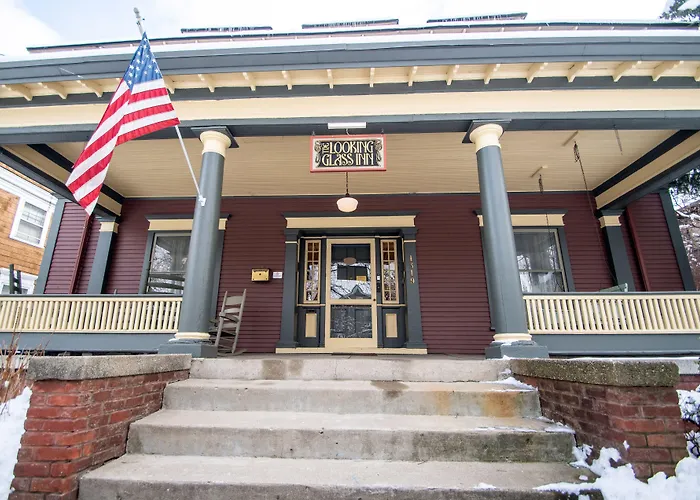 Looking Glass Inn