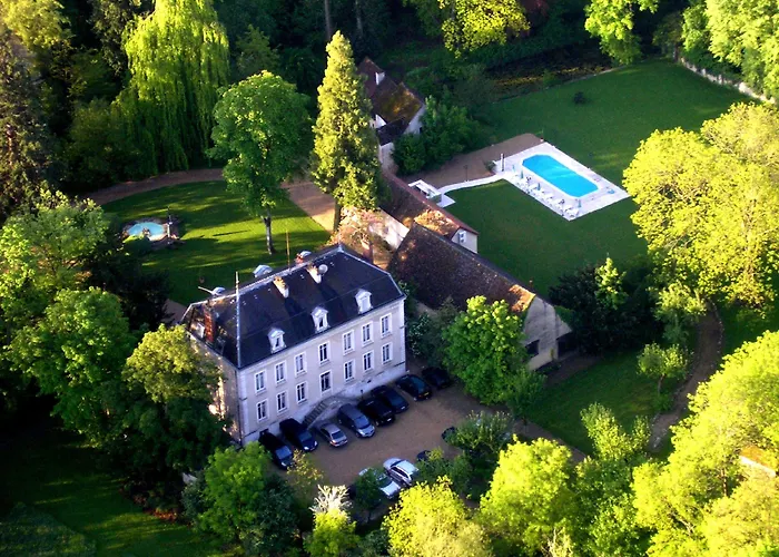 4-Sterne-Hotel: Chateau De Challanges