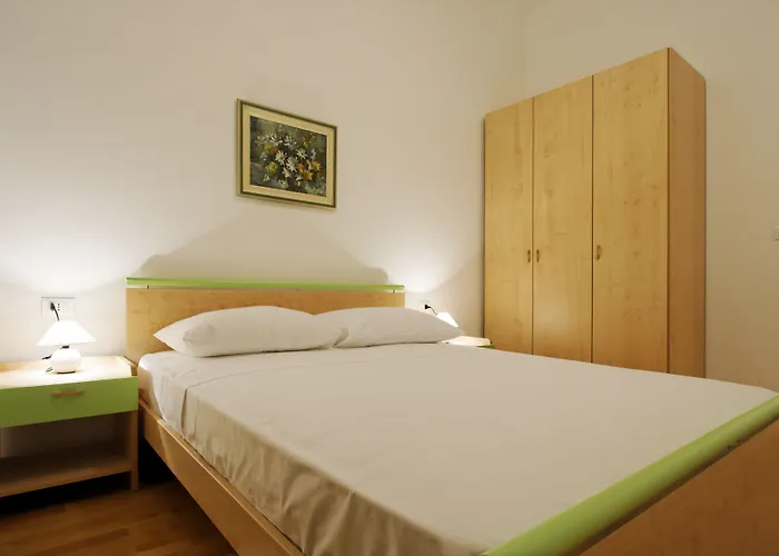 Pharia Hotel And Apartments - By The Beach