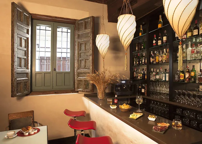 Pet Friendly hotel: Hotel Boutique Corral Del Rey