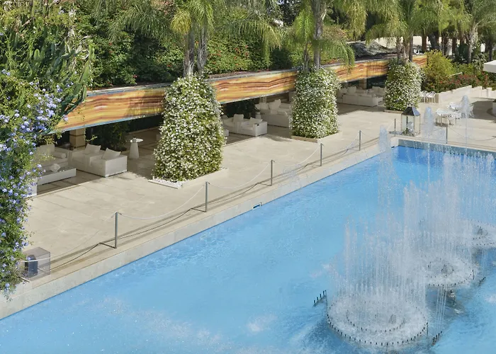 Hotels with tennis Ariston