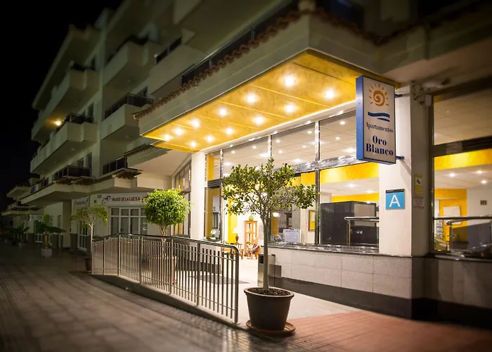 Apartamentos Oro Blanco