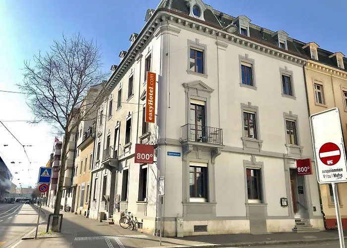 Easyhotel - Self Service And Self Check-In