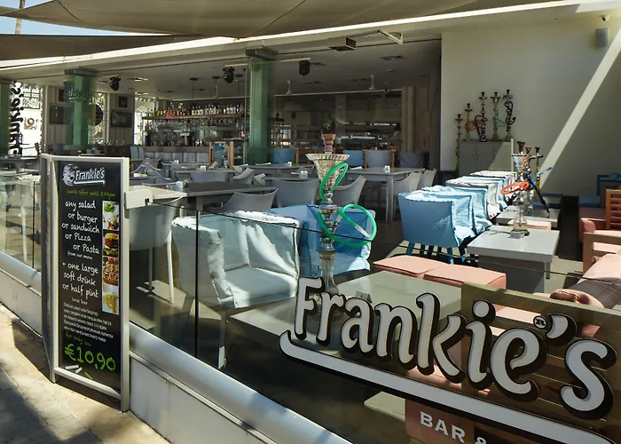 Luxe hotel: Melpo Antia Hotel & Suites