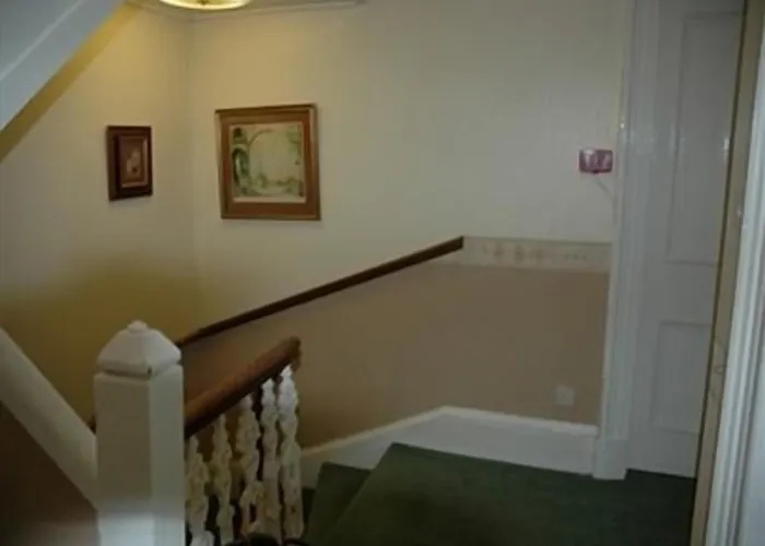 Eglinton Guest House